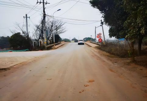 服务道路开口，华咨在行动